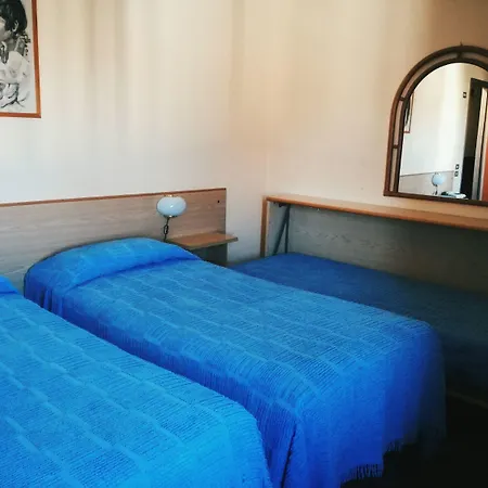 Astoria Hotel 3*