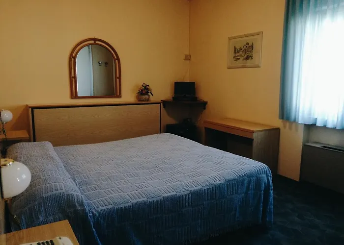 Astoria 3*